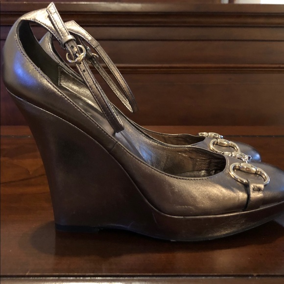 metallic wedge shoes